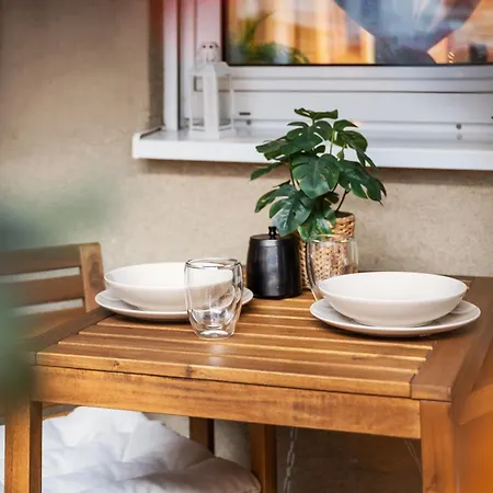 شقة Edler Wohnraum Design-apartment Mit Balkon, Boxspringbett, Miele-kaffeevollautomat, Lift, Parkplatz & Wlan 569 Mbps *