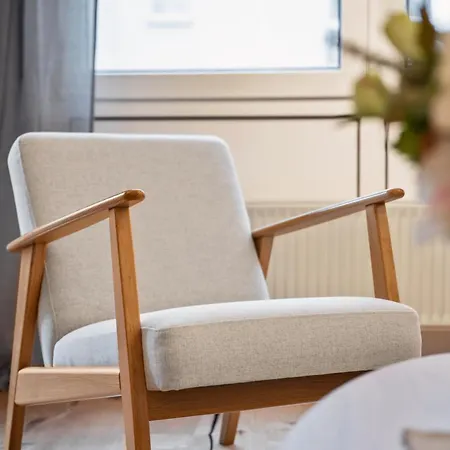 Edler Wohnraum Design-apartment Mit Balkon, Boxspringbett, Miele-kaffeevollautomat, Lift, Parkplatz & Wlan 569 Mbps * شيمنيتز