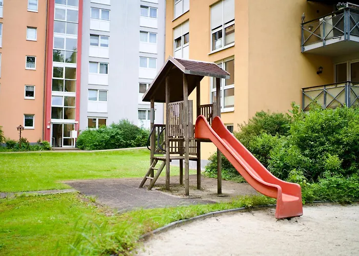 Edler Wohnraum Elegantes Mit Balkon, Boxspringbett, Kaffeevollautomat, Lift & Parkplatz شقة شيمنيتز