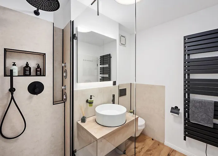 شقة Edler Wohnraum Elegantes Mit Balkon, Boxspringbett, Kaffeevollautomat, Lift & Parkplatz