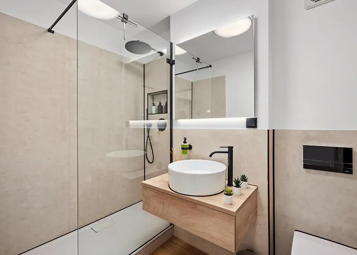 شقة Edler Wohnraum Elegantes Mit Balkon, Boxspringbett, Kaffeevollautomat, Lift & Parkplatz شيمنيتز